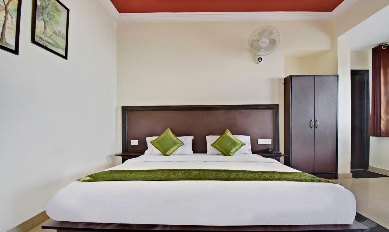 Treebo Mayur, Mall Road Mussoorie Esterno foto